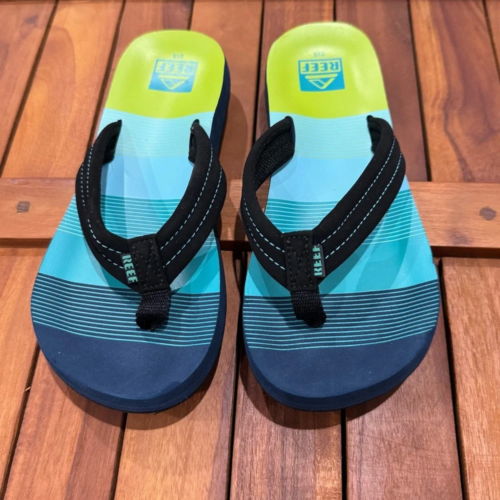 Reef Ahi Kids Black Sandals/Flip Flops for Casual Comfort Size 2/3